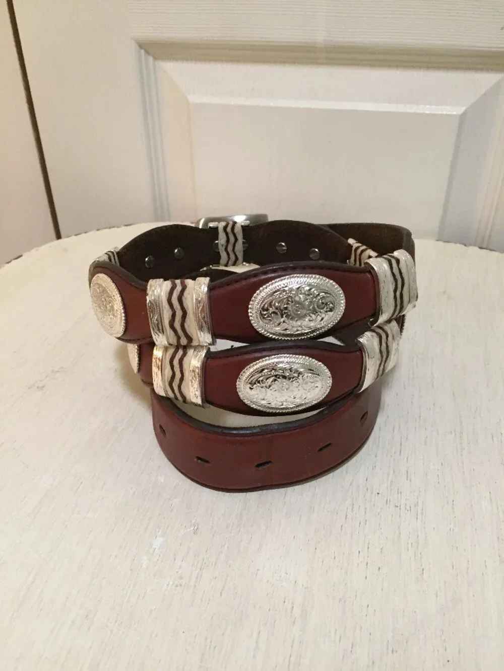 Tony Lama 9117L Mens Size 44 Cutting Champ Conchos Leather Belt Western Brown